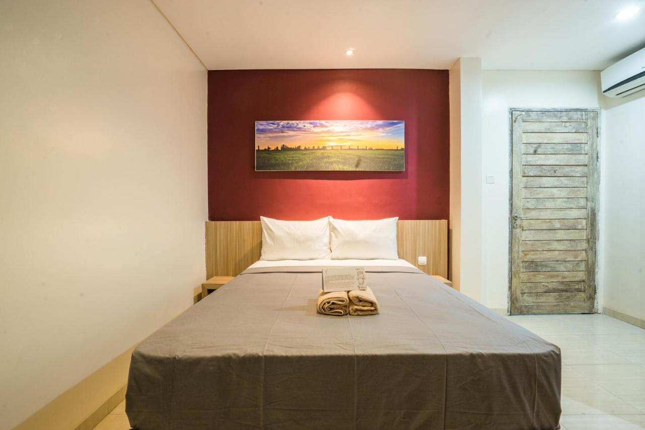 Life Puri Hotel Surabaya Gubeng Extérieur photo