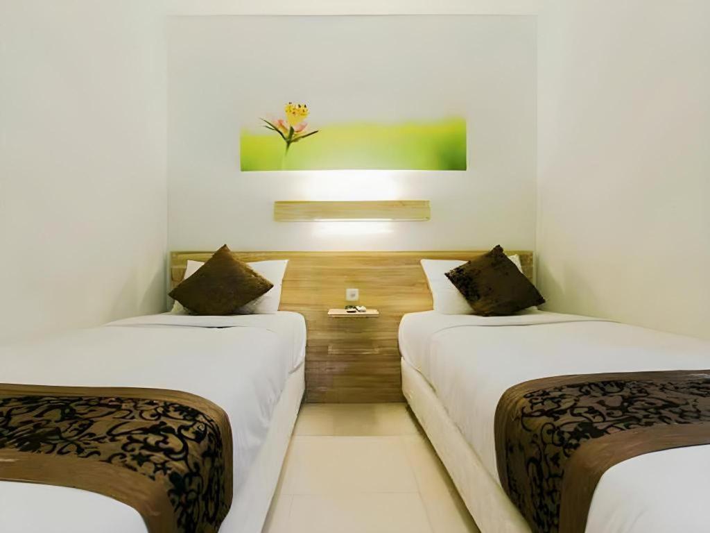 Life Puri Hotel Surabaya Gubeng Extérieur photo