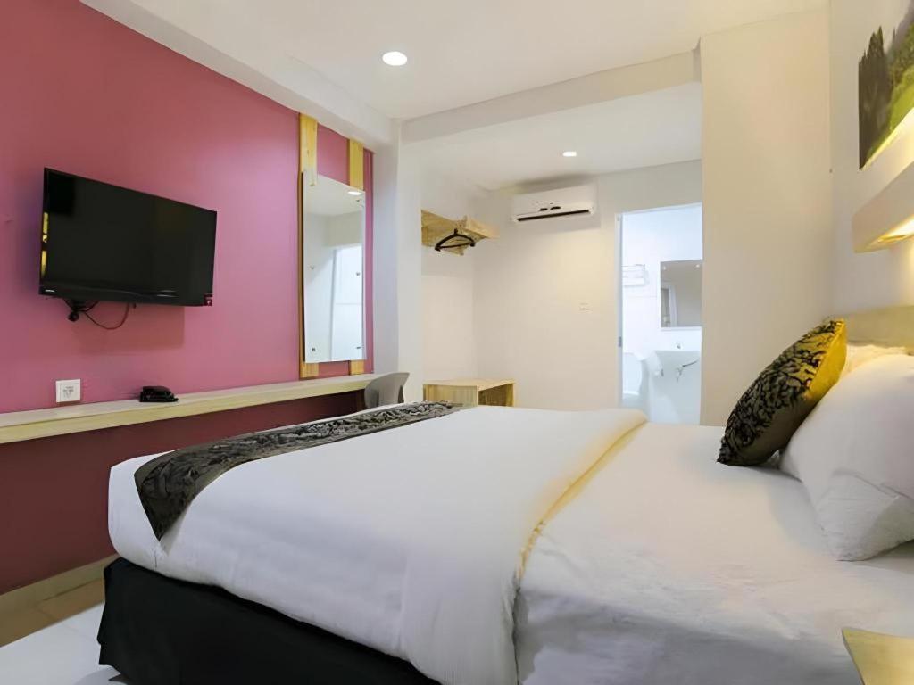 Life Puri Hotel Surabaya Gubeng Extérieur photo