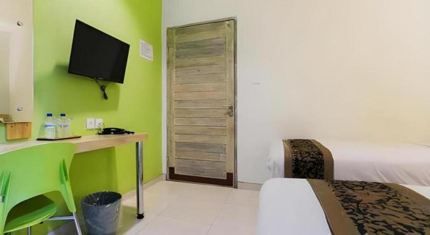 Life Puri Hotel Surabaya Gubeng Extérieur photo